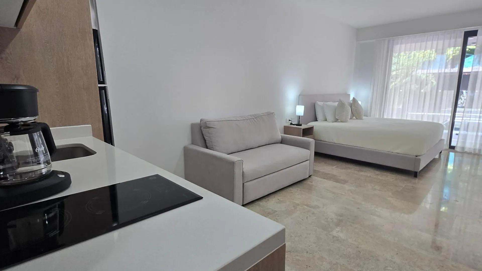 Modern Refuge Just Steps From 5Th Avenue Appartement Playa del Carmen