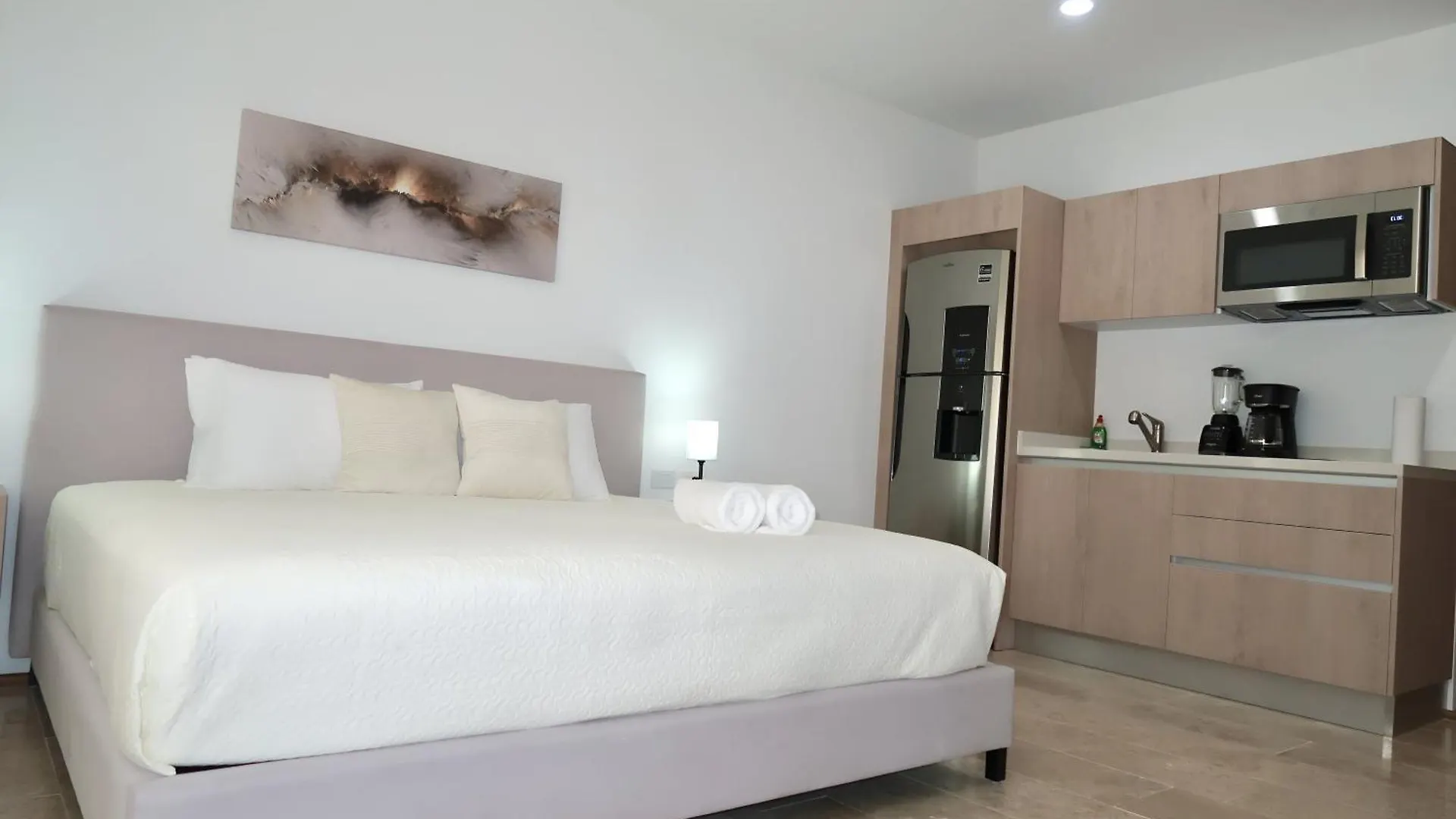 Modern Refuge Just Steps From 5Th Avenue Appartement Playa del Carmen