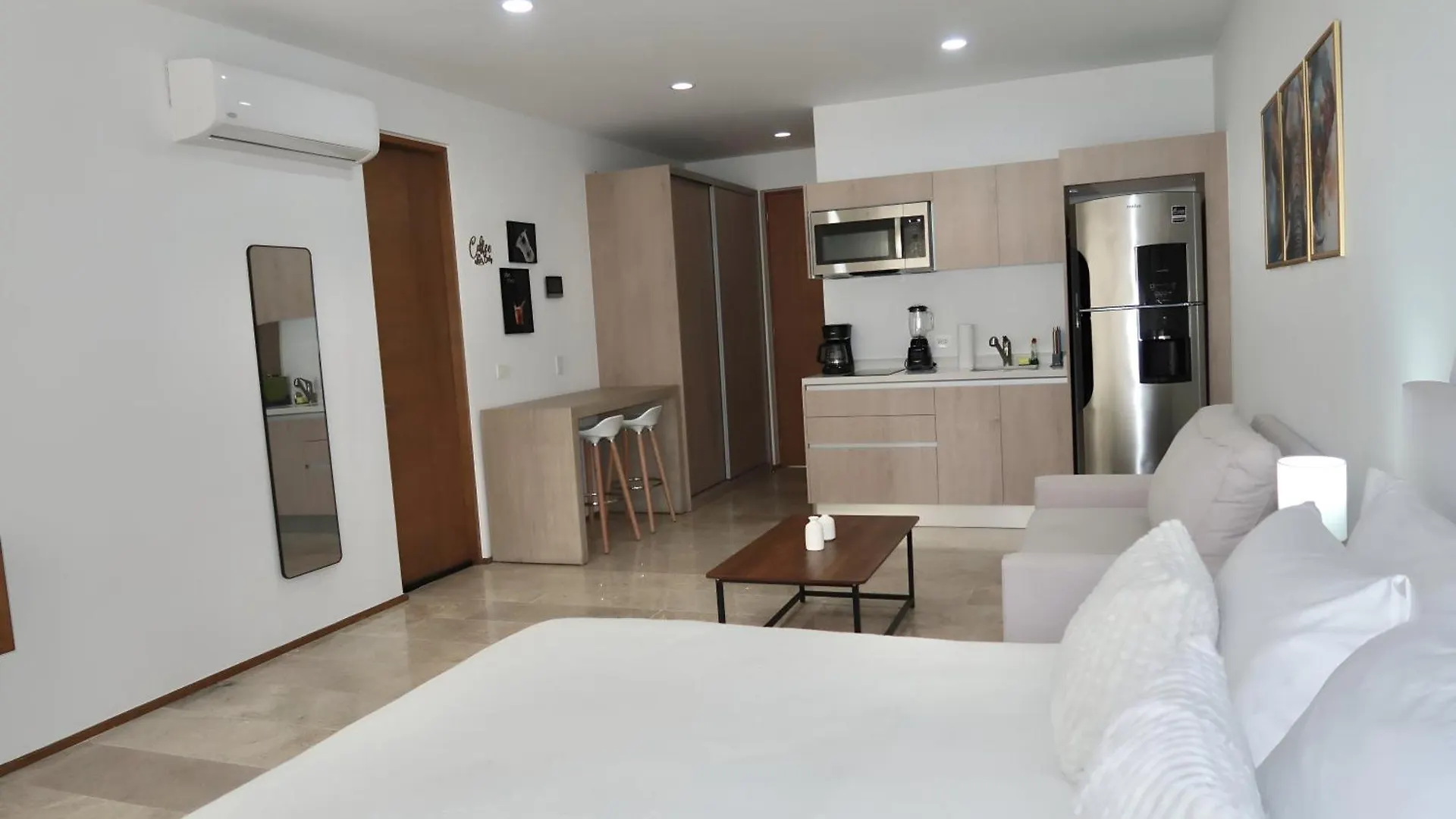 Modern Refuge Just Steps From 5Th Avenue Appartement Playa del Carmen Mexico
